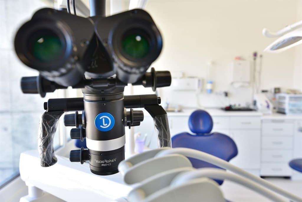¿Cuáles son los beneficios de las endodoncias con microscopio?